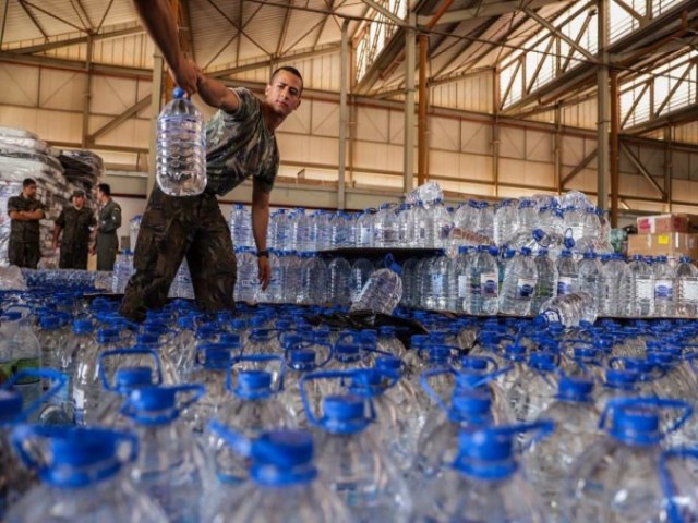 Rio Grande do Sul sofre com falta d'gua em meio  cheia