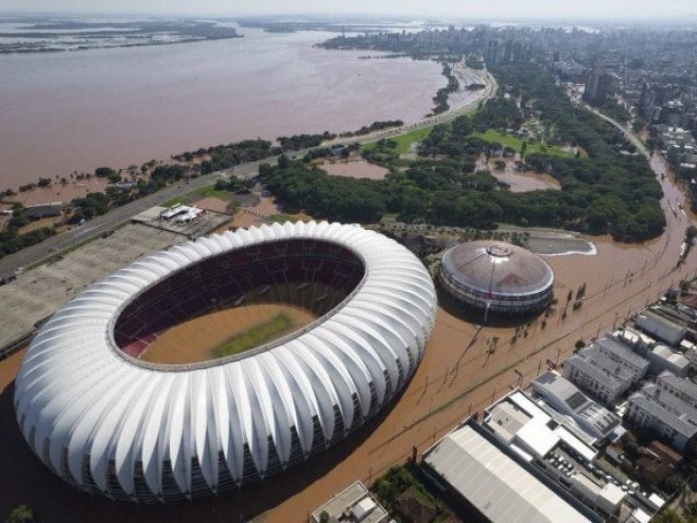 CBF suspende Brasileiro por duas rodadas aps apelo de clubes