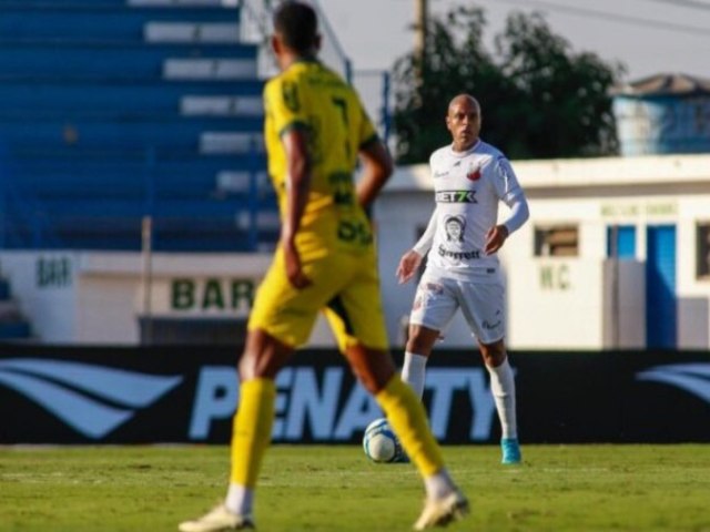 Torcedores de organizada do Ituano invadem clube aps derrota na Srie B