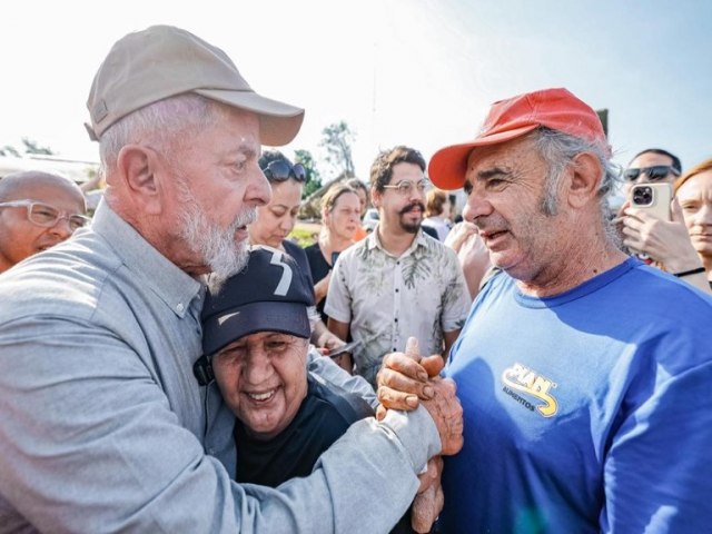 Lula anuncia que governo federal vai pagar dois meses de salrios a 430 mil trabalhadores do Rio Grande do Sul afetados pelas enchentes