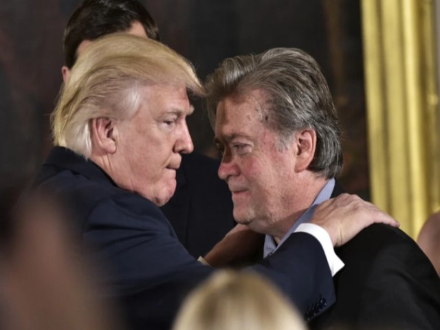 Justia dos EUA ordena priso de Steve Bannon, ex-estrategista de Trump