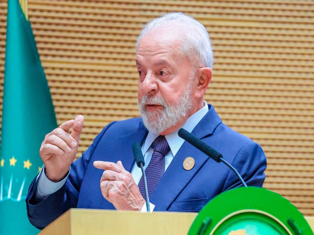 Lula denuncia que a alta do dlar  jogo especulativo contra o Real e governo vai tratar a questo