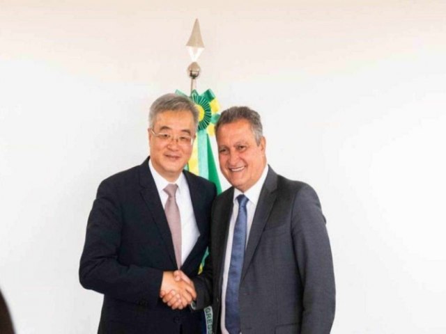 Rui Costa discute vinda de Xi Jinping ao Brasil com embaixador da China