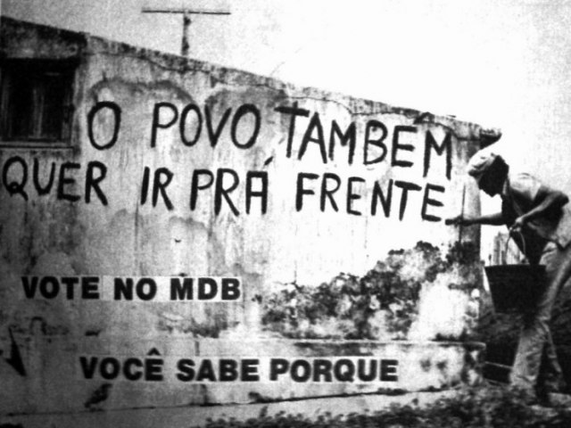 H 50 anos, num 15 de novembro de 1974, uma eleio iniciou o fim da ditadura