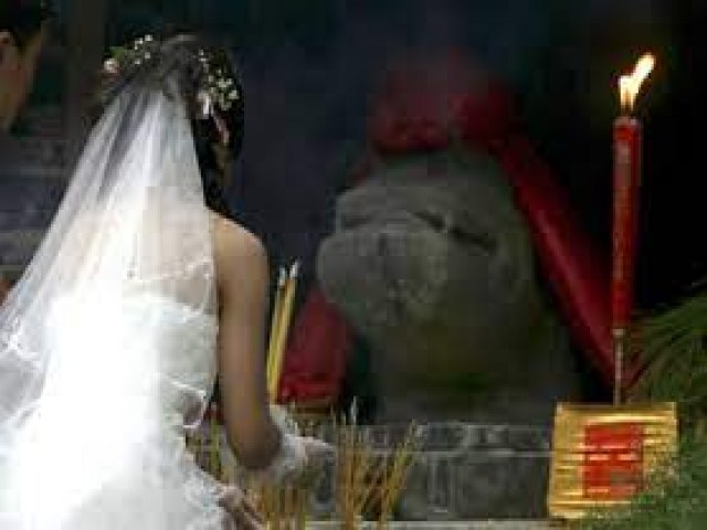 Casamento entre pessoas mortas  tradio na China