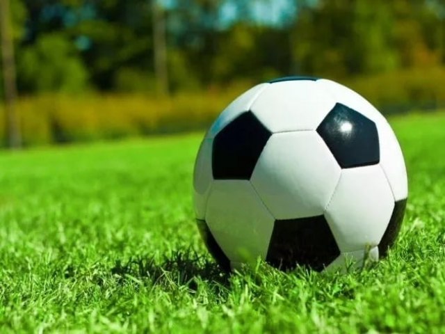 Jovem morre aps passar mal durante partida de futebol