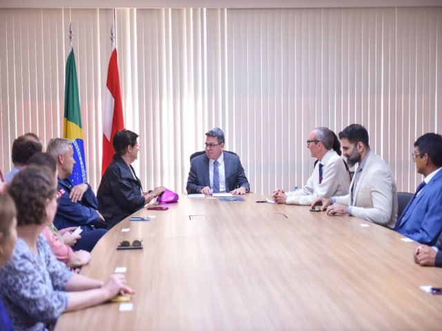 Vice-governador Tadeu de Souza recebe delegao da ustria e destaca cultura e projetos voltados para meio ambiente