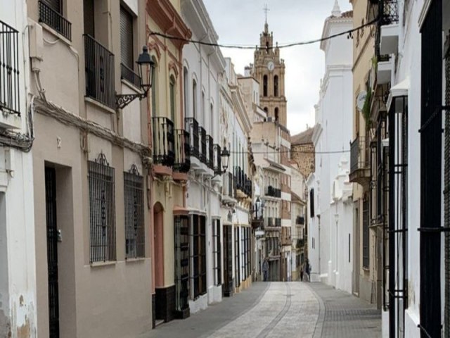 As imagens falsas de crianas nuas geradas por Inteligncia Artificial que chocaram cidade da Espanha