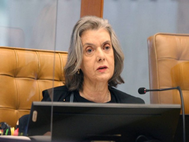 Brasil no pode ter soluo antidemocrtico ambiental, diz Crmen Lcia