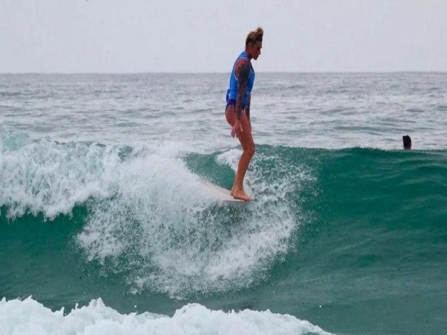 Torneio de surfe na Califrnia ter de incluir mulheres trans em competio feminina, decide governo