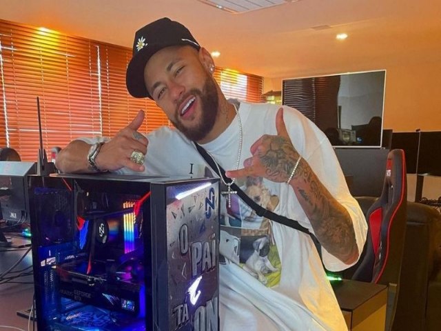 Neymar  o terceiro jogador mais bem pago do mundo, mesmo sem jogar