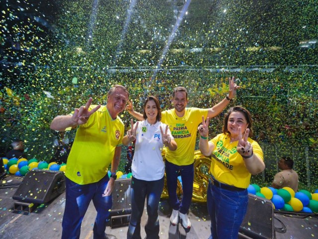 Bolsonaro e Michelle participam de evento em apoio a Capito Alberto Neto e Maria do Carmo no segundo turno em Manaus