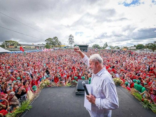 Falsa filiao de Lula ao partido de Bolsonaro  alvo de operao da PF