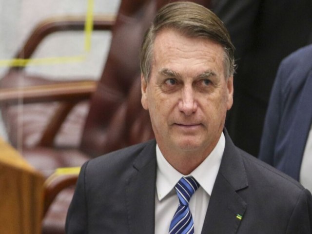 Bolsonaro chama Lula de 'bbado que quer dirigir Brasil'