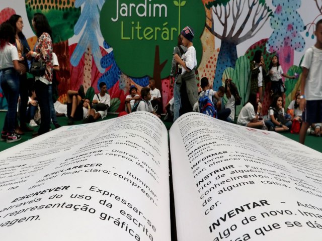 Hoje  Dia: datas dedicadas ao Livro,  Caatinga e  Dana se destacam