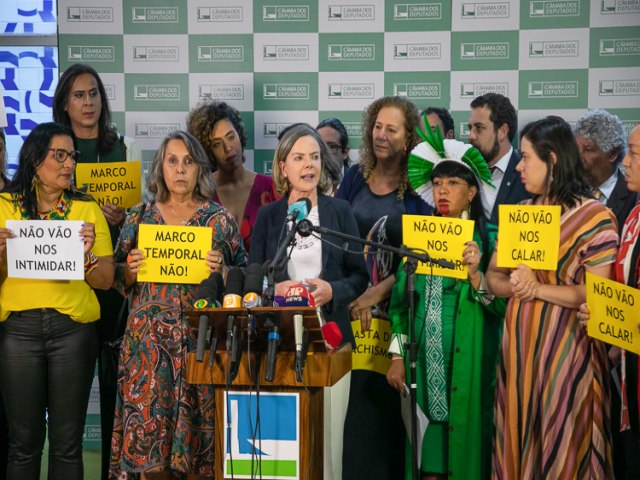 Deputadas do PT e PSOL denunciam perseguio e ameaas dos bolsonarista