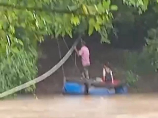 Estudante de Crixs que usava balsa adaptada para estudar vir ter rota segura; Assista