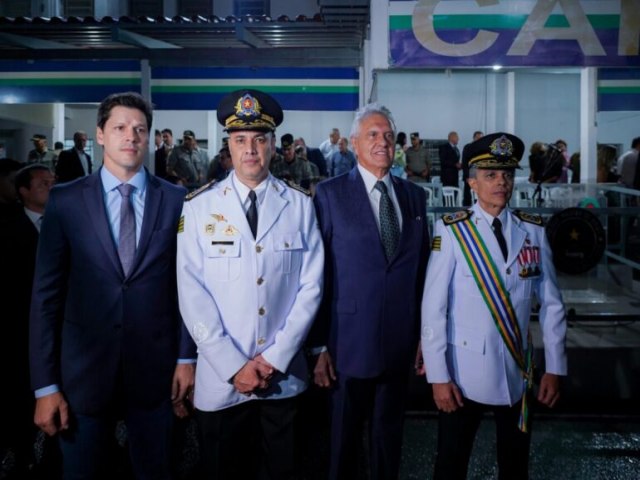 Caiado e Daniel do posse ao novo comandante da PM