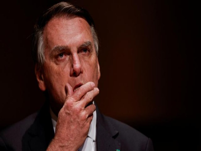 Bolsonaro se defende sobre ida a embaixada da Hungria: 'No h preocupao com priso preventiva'