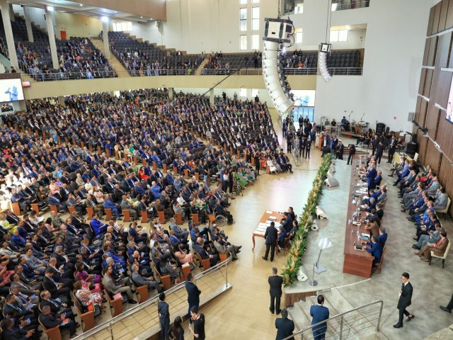 Conveno Estadual da Assembleia de Deus rene lderes religiosos e polticos em Goinia