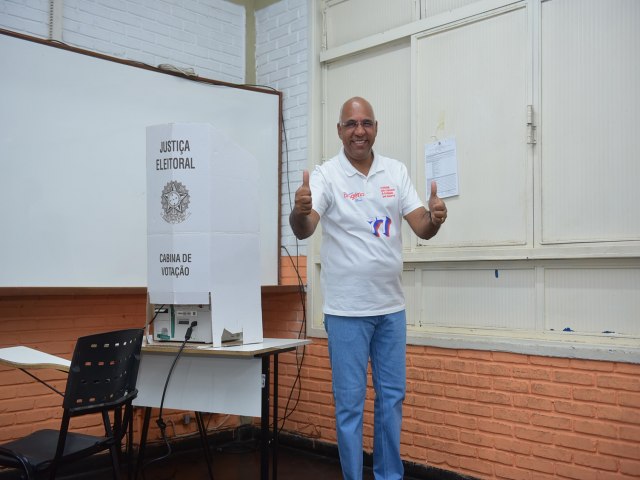 Continuaremos avanando, afirma Rogrio Cruz ao votar na Faculdade Araguaia, em Goinia