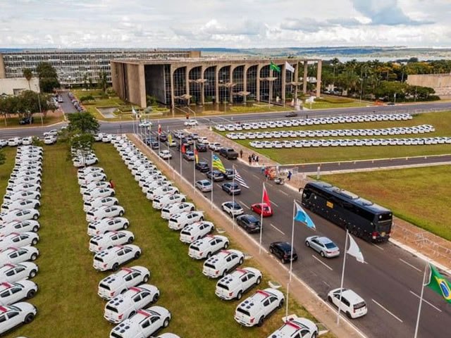 Ceará recebe 34 viaturas do Governo Federal para forças de segurança do Estado e municipais. Crato recebe 4 viaturas