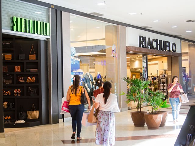 Lojas do Cariri Shopping promovem descontos de at 70% na semana do consumidor 