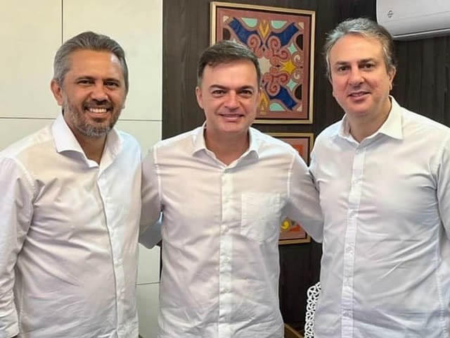 Camilo Santana e Elmano Freitas lançam a pré-candidatura de Fernando Santana a Prefeitura de Juazeiro do Norte neste sábado na plenária regional do PT