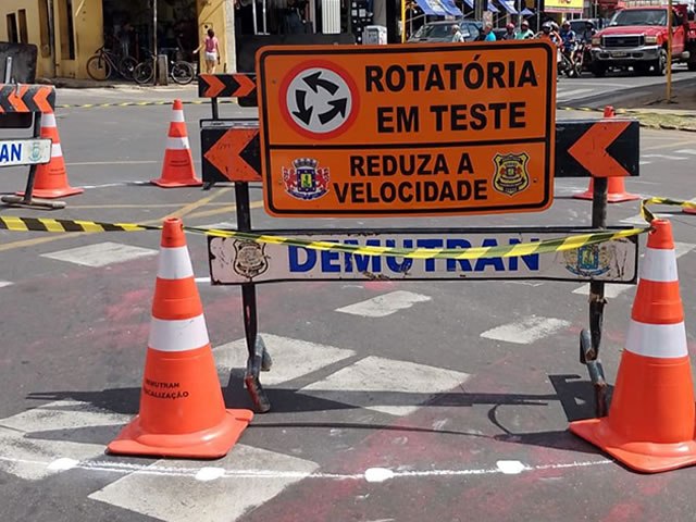 Demutran inicia testes para implantar rotatria no cruzamento das avenidas Castelo Branco e Ailton Gomes