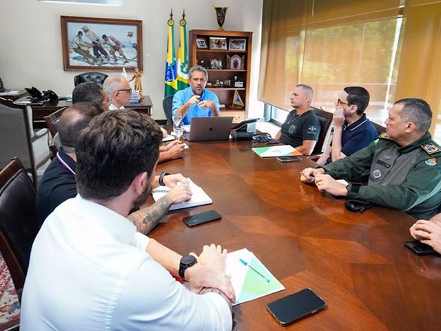 Governador Elmano de Freitas anuncia a convocao de 426 novos PMs para curso de formao