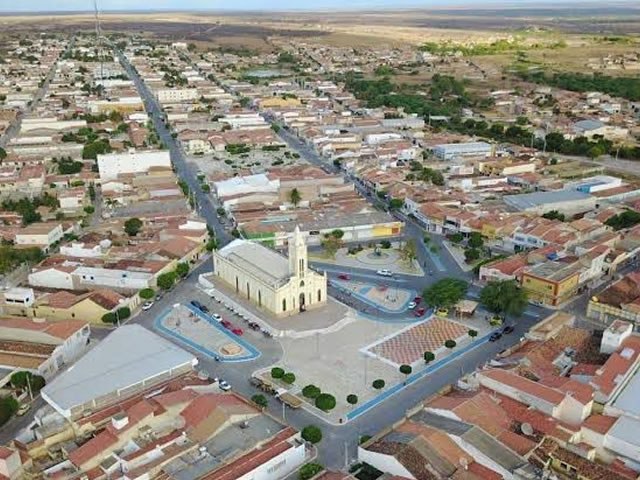 Quatro pré-candidatos a vereador desistem da disputa em Campos Sales e enfraquece grupo de Moésio Loiola 