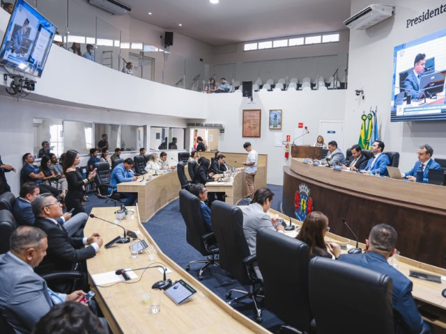 C�mara de Juazeiro aprova proibi��o da Zona Azul pr�ximo a hospitais e escolas e cria��o do Conselho Municipal da Juventude