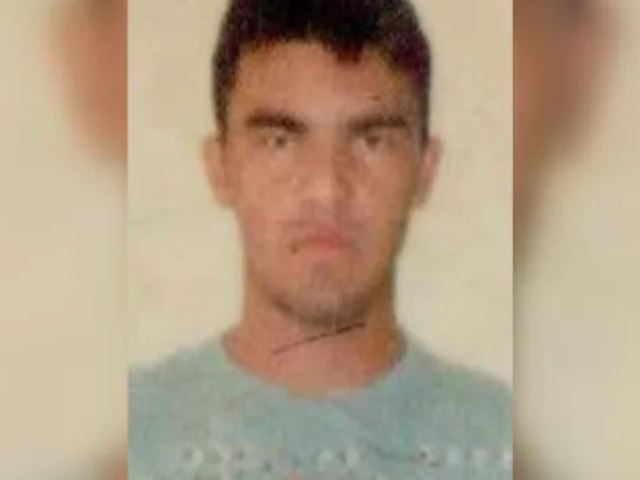 Jovem morre após colidir sua moto num caminhão em Assaré Jovem morre após colidir sua moto num caminhão em Assaré