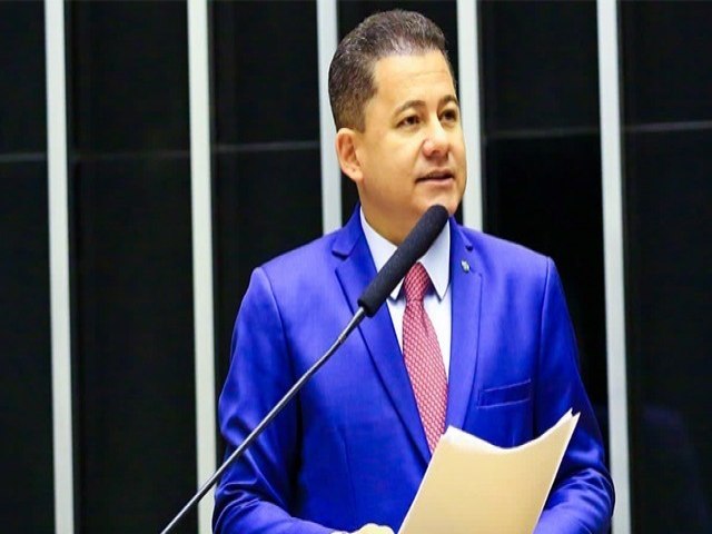 Chicote da censura pode estalar se Congresso no regulamentar a internet, avisa deputado Cezinha de Madureira