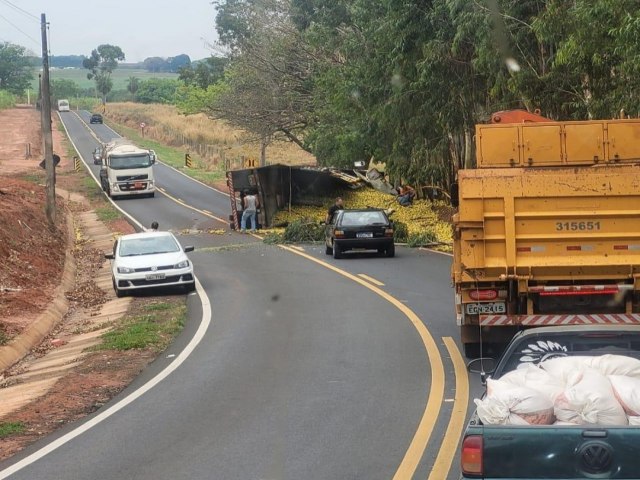 Caminhoneiro de Santa Albertina, falece em acidente prximo de Itpolis