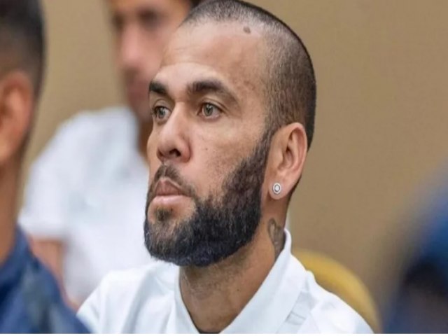 Advogado de Daniel Alves abandona caso de agresso sexual na Espanha