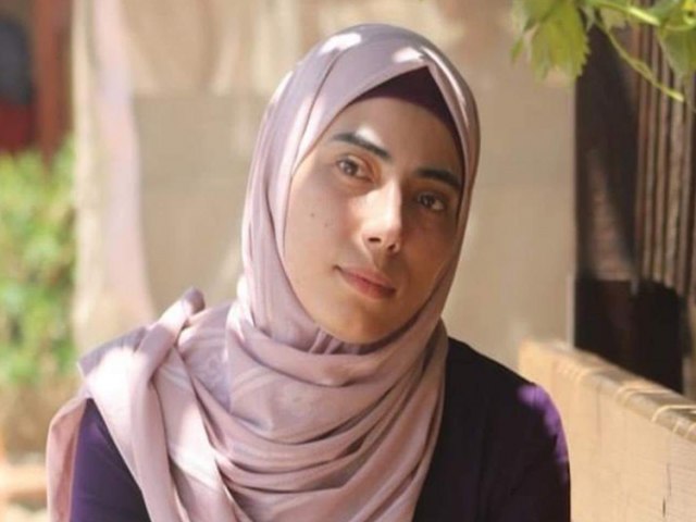 Escritora palestina de 32 anos  morta durante bombardeio em Gaza