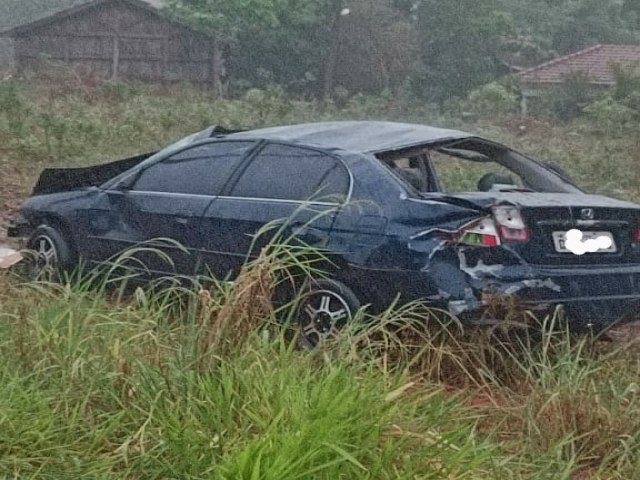 ACIDENTE NA VICINAL PEDRO FLORIANO EM URNIA-SP DEIXA 1 VTIMA FATAL E 4 FERIDOS