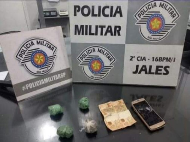 POLCIA MILITAR PRENDE UMA PESSOA POR TRFICO DE DROGAS  