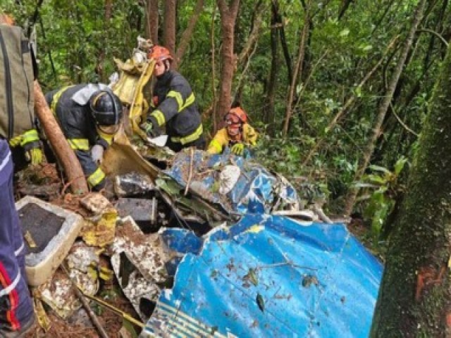 Avio de pequeno porte cai em Ribeiro Pires, no ABC paulista