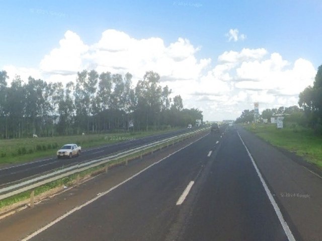 Motorista  feito refm e tem caminho roubado em Fernandpolis