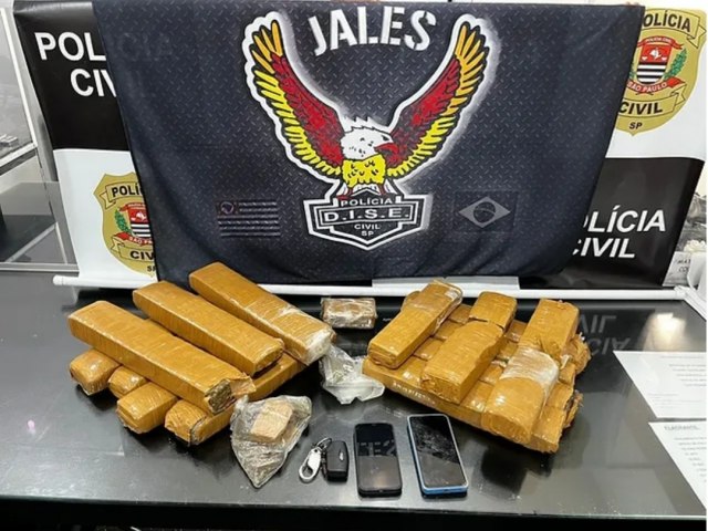 DISE de Jales prende traficantes no Jardim Paraso com 17kg de maconha.