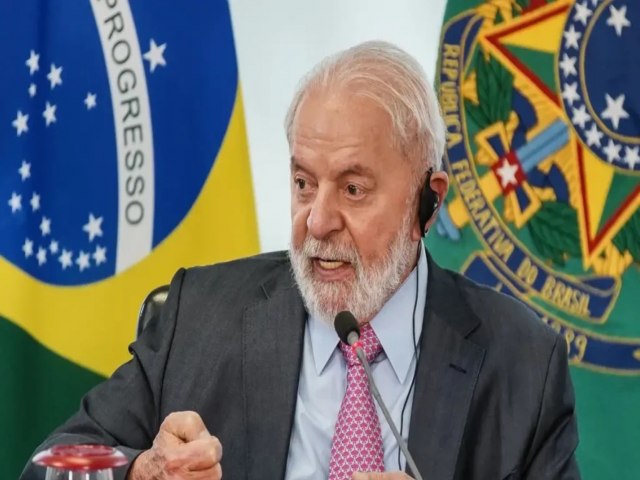 Lula volta do Mxico em avio reserva da Presidncia aps problema tcnico