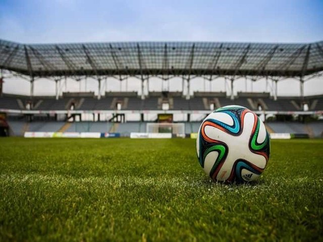 Violncia nas bancadas repete-se no distrital: adepto agredido no CD Torres Novas vs CD Amiense