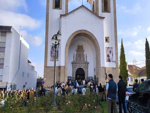 Funeral do beb Vicente Telles Caldeira rodeado de emoo e apoio  famlia Ribeiro Telles