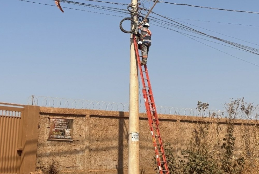 Energia Legal leva rede segura e ilumina��o ao Assentamento 26 de Setembro