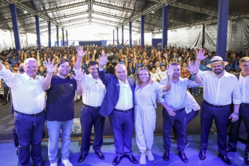 Formatura do RenovaDF re�ne 1,5 mil alunos e marca in�cio do Feir�o do Trabalhador