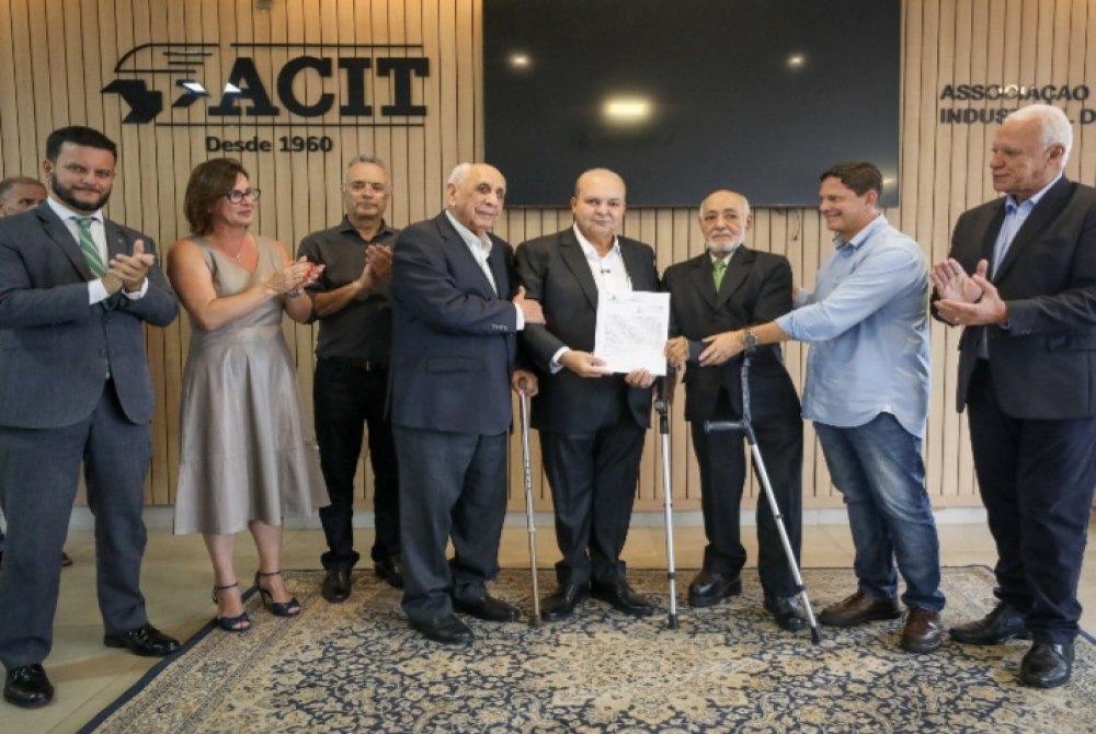 Associa��o Comercial e Industrial de Taguatinga recebe escritura e regulariza �rea ocupada h� 48 anos