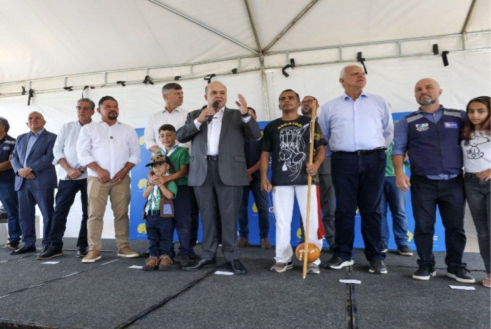 Ibaneis Rocha inaugura reforma da Pra�a dos Estados, na Candangol�ndia