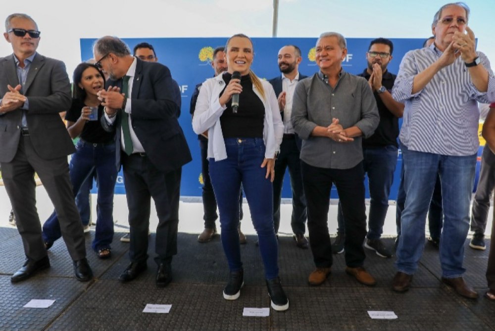 Riacho Fundo II ganha primeiro papa-entulho e amplia descarte correto de res�duos no DF